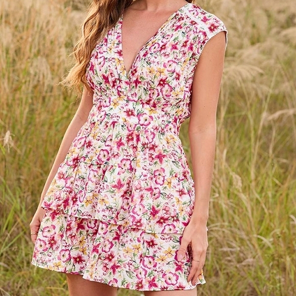 Cupshe Dresses & Skirts - Cupshe Cierra Sleeveless Floral Short Dress Size S